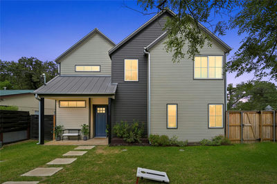 1310 Comal St — photo 2