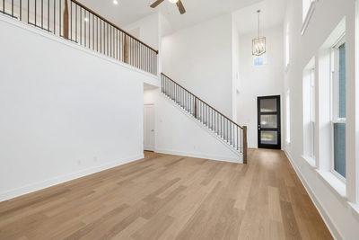 252 Menlo Bnd — photo 2