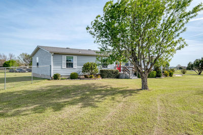 114 Thomas Park Dr — photo 4