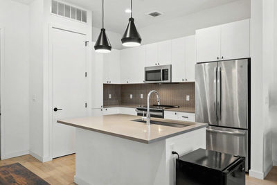 800 Embassy Dr #413 — photo 4