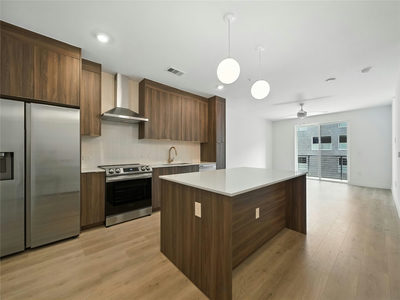 1701 Simond Ave #302 — photo 4