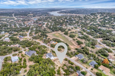 312 Alloway Dr — photo 2