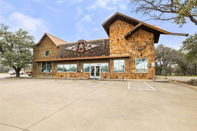 1515 N IH 35 — photo 2
