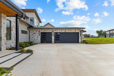 8109 Kuhn Dr — photo 4