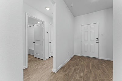 211 Las Lomas Dr — photo 4