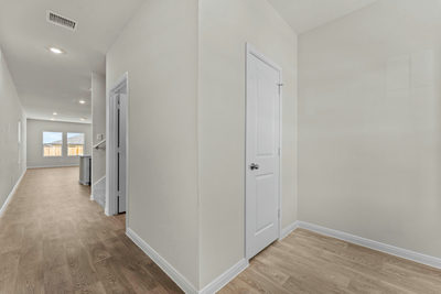 217 New Albany Ln — photo 2