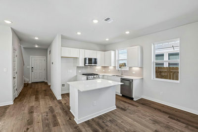 2046 Alice Jay Way — photo 3