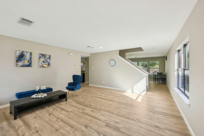 502 Woodford Dr — photo 3