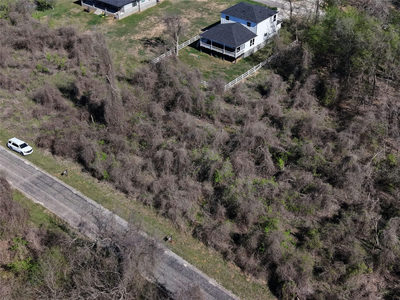 450 Riverside Dr — photo 2