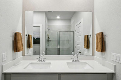 108 Hornet St — photo 3