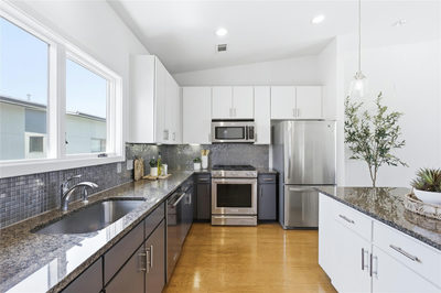 1702 S Lamar Blvd #12 — photo 4