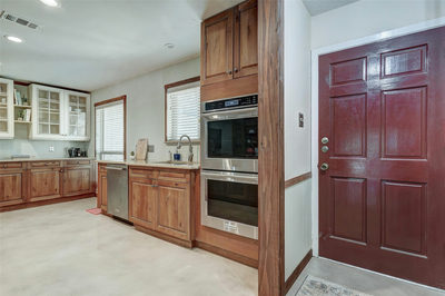 1105 N Riviera Cir — photo 4