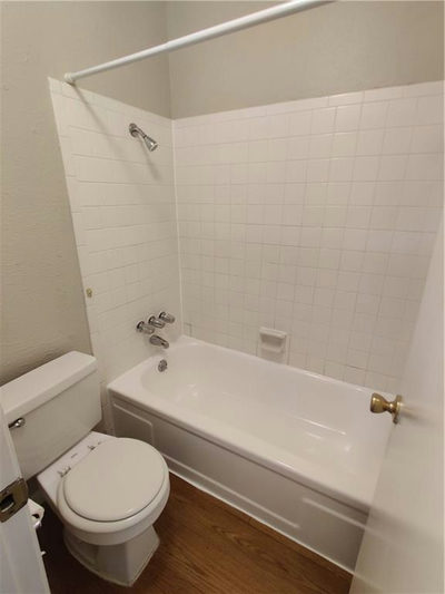 400 W 34th St #104 — photo 4