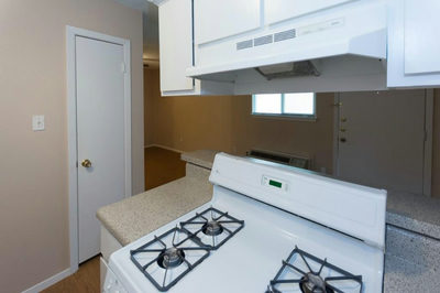 400 W 34th St #104 — photo 5
