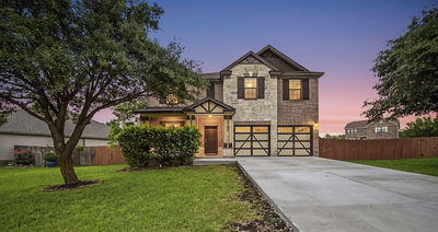 380 Apricot Dr — photo 2