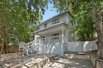 2102 E 8th St — photo 4