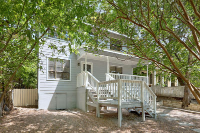 2102 E 8th St — photo 3