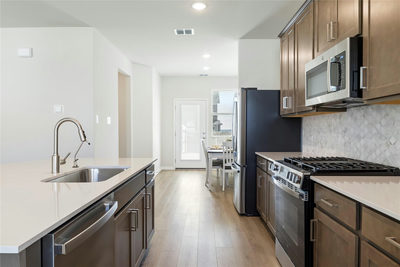 124 Barret Dr — photo 3