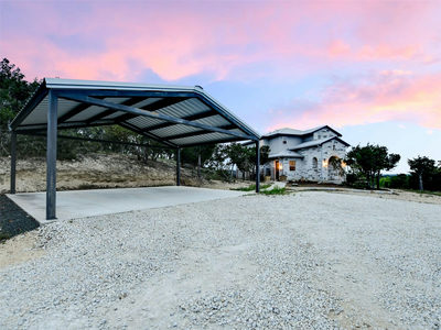 910 Plant Lady Ln — photo 3