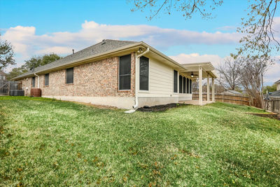 802 Sykes Ct — photo 5