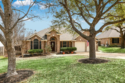 802 Sykes Ct — photo 4