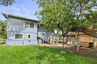 902 Sherwood Forest Dr — photo 2