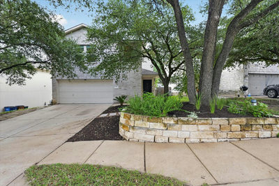 8716 Davis Oaks Trl — photo 2