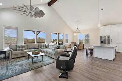 3160 Lakeview Dr — photo 3