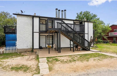 302 Hedgewood Dr — photo 3
