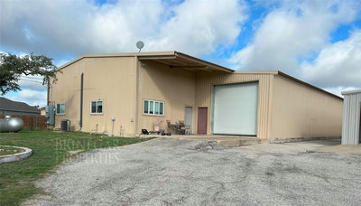 630 W Fm 243 — photo 2