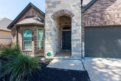 1916 Bobbywoods Ln — photo 2