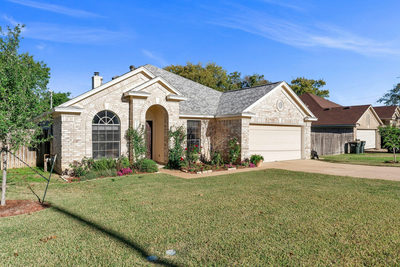302 Debora Dr — photo 2