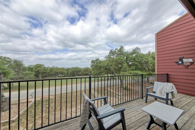 549 Demarett Dr — photo 2