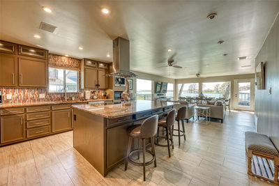 600 Deep Cove Dr — photo 4
