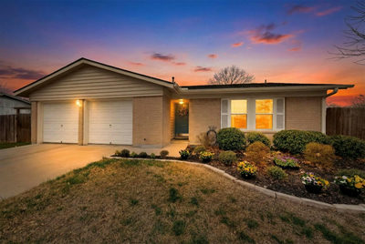 1306 Lawnmont Dr — photo 2