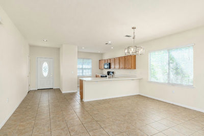 516 Texas Dr — photo 5