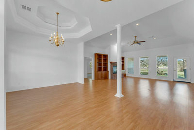 107 N Oak Vista Dr — photo 3