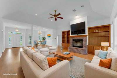 107 N Oak Vista Dr — photo 4