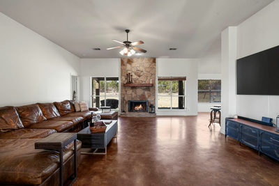 463 Beauchamp Rd — photo 4