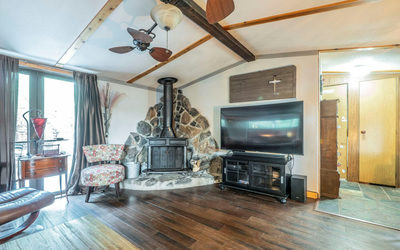 210 W Lakeshore Dr — photo 3