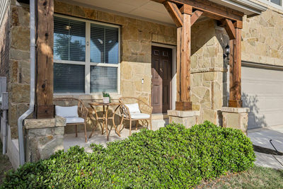 202 Quarryman Dr — photo 2