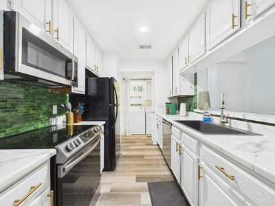 806 W 24th St #300 — photo 4