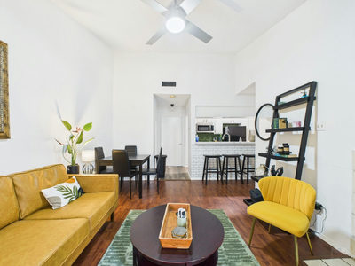 806 W 24th St #300 — photo 3
