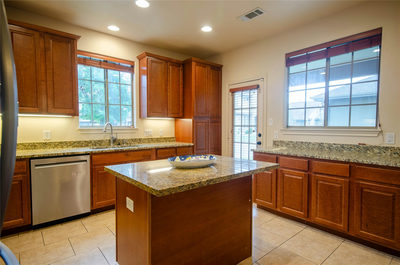 12805 Cape May Ln — photo 4
