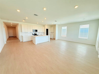 514 Heritage Groves Rd — photo 2