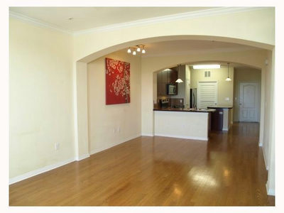 2505 San Gabriel St #405 — photo 2