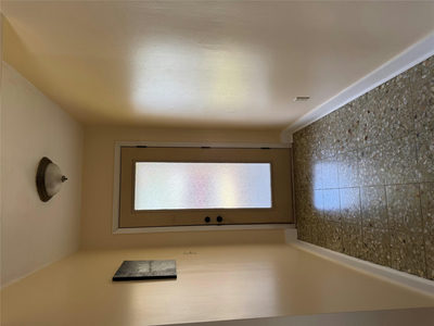 102 Skyloop Dr — photo 2