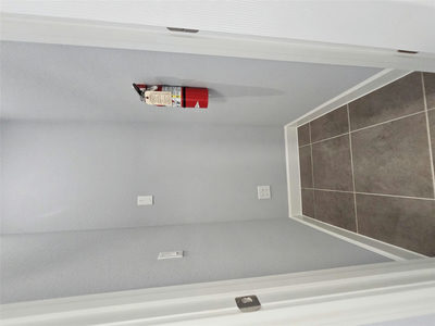 1009 W Pecan St #103 — photo 4