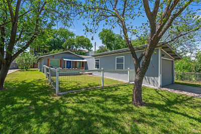 8400 Sequoia Dr — photo 2