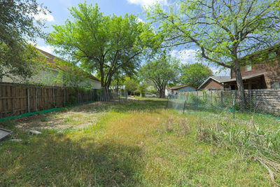 304 Ben Howell Dr — photo 2